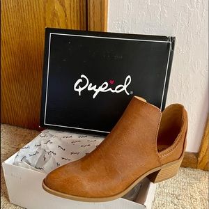 🥾 Booties-Brand new with box